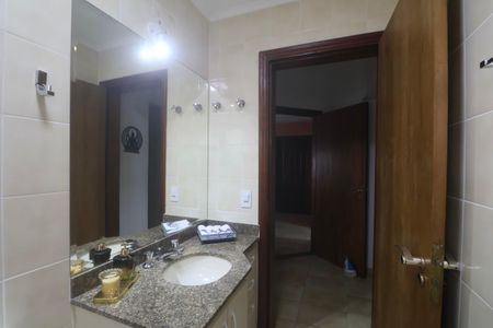 Apartamento para alugar com 130m², 4 quartos e 1 vagaBanheiro Social