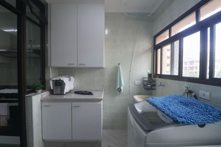 Apartamento para alugar com 130m², 4 quartos e 1 vagaÁrea de Serviço