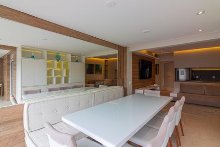 Apartamento à venda com 80m², 2 quartos e 2 vagas Apartamento à venda com 80m², 2 quartos e 2 vagasSala de Jantar