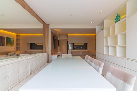 Apartamento à venda com 80m², 2 quartos e 2 vagas Apartamento à venda com 80m², 2 quartos e 2 vagasSala de Jantar