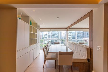 Apartamento à venda com 80m², 2 quartos e 2 vagas Apartamento à venda com 80m², 2 quartos e 2 vagasSala