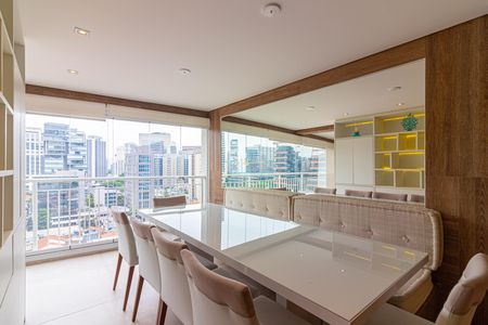 Apartamento à venda com 80m², 2 quartos e 2 vagas Apartamento à venda com 80m², 2 quartos e 2 vagasSala de Jantar