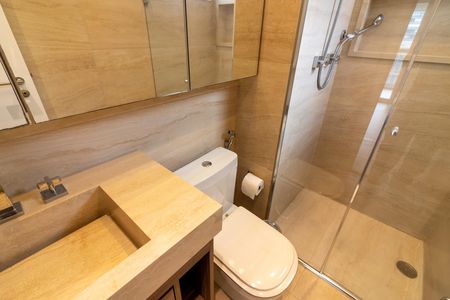 Apartamento à venda com 80m², 2 quartos e 2 vagas Apartamento à venda com 80m², 2 quartos e 2 vagasBanheiro