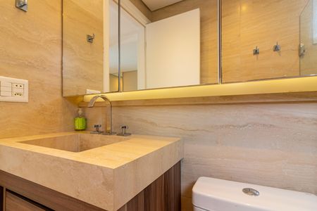 Apartamento à venda com 80m², 2 quartos e 2 vagas Apartamento à venda com 80m², 2 quartos e 2 vagasBanheiro