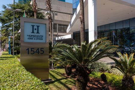 Apartamento à venda com 80m², 2 quartos e 2 vagas Apartamento à venda com 80m², 2 quartos e 2 vagasFachada