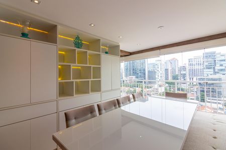 Apartamento à venda com 80m², 2 quartos e 2 vagas Apartamento à venda com 80m², 2 quartos e 2 vagasSala de Jantar