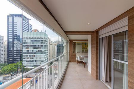 Apartamento à venda com 80m², 2 quartos e 2 vagas Apartamento à venda com 80m², 2 quartos e 2 vagasVaranda