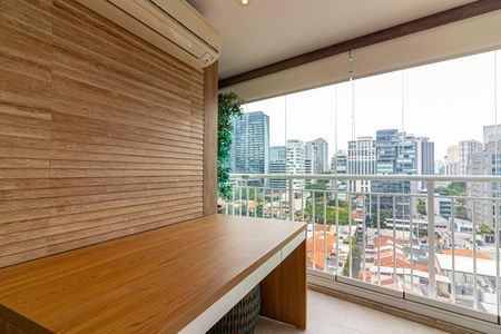 Apartamento à venda com 80m², 2 quartos e 2 vagas Apartamento à venda com 80m², 2 quartos e 2 vagasSacada do Quarto