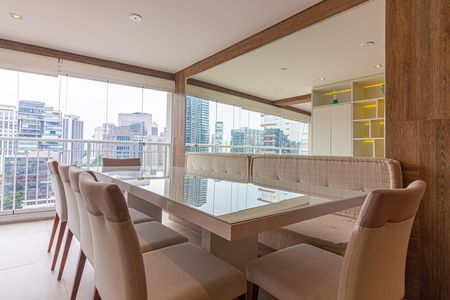 Apartamento à venda com 80m², 2 quartos e 2 vagas Apartamento à venda com 80m², 2 quartos e 2 vagasSala de Jantar