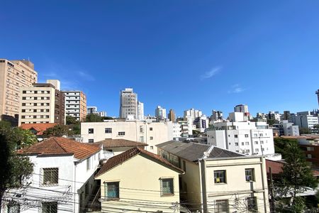 Vista de apartamento à venda com 2 quartos, 61m² em Santo Antônio, Belo Horizonte