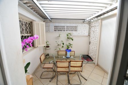 Casa à venda com 209m², 3 quartos e 2 vagasJardim de Inverno
