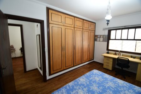 Casa à venda com 209m², 3 quartos e 2 vagasQuarto 2