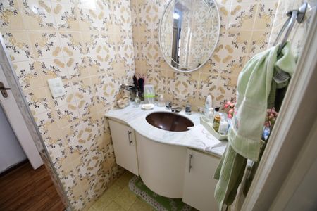 Casa à venda com 209m², 3 quartos e 2 vagasBanheiro Social