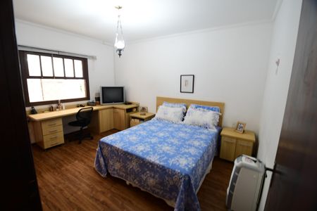 Casa à venda com 209m², 3 quartos e 2 vagasQuarto 2