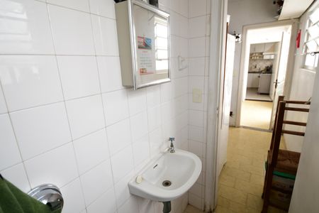 Casa à venda com 209m², 3 quartos e 2 vagasBanheiro de serviço