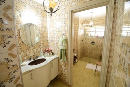 Casa à venda com 209m², 3 quartos e 2 vagasBanheiro Social