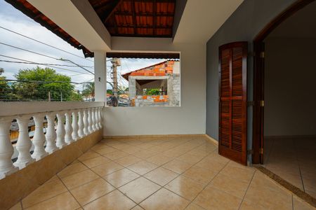 Casa para alugar com 200m², 3 quartos e 2 vagasSuíte