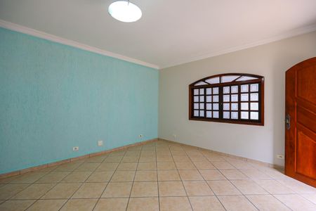 Casa para alugar com 200m², 3 quartos e 2 vagasSala