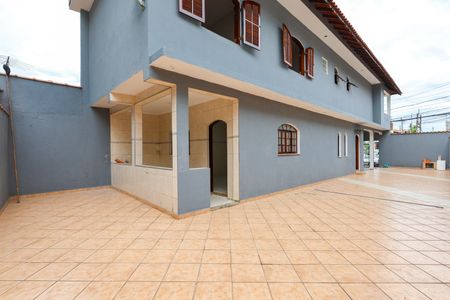 Casa para alugar com 200m², 3 quartos e 2 vagasÁrea externa