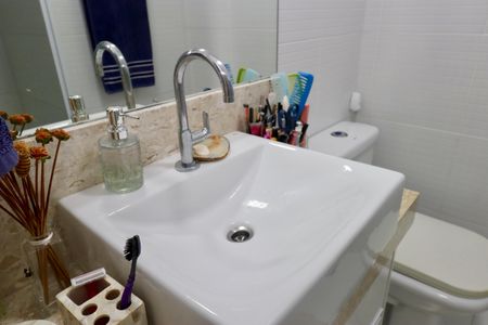 Casa de condomínio para alugar com 72m², 3 quartos e 2 vagasSuíte 