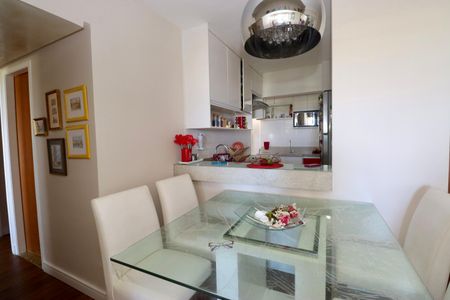 Casa de condomínio para alugar com 72m², 3 quartos e 2 vagasSala