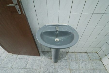 Casa para alugar com 55m², 2 quartos e sem vaga Casa para alugar com 55m², 2 quartos e sem vagaBanheiro