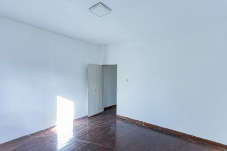 Casa para alugar com 250m², 2 quartos e 2 vagasQuarto