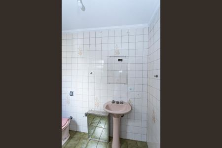 Casa para alugar com 250m², 2 quartos e 2 vagasBanheiro suite