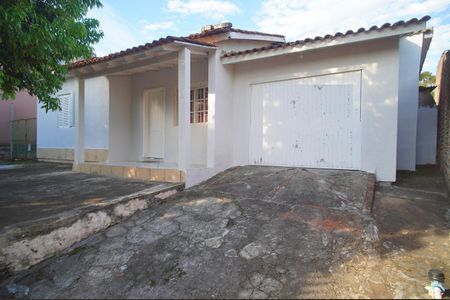 Casa à venda com 17062m², 2 quartos e 2 vagasEntrada