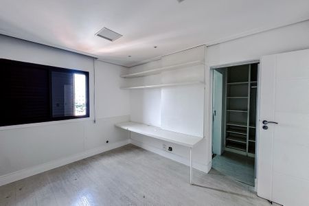 Apartamento à venda com 240m², 3 quartos e 3 vagasQuarto 3 - Suíte