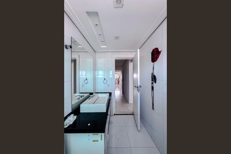 Apartamento à venda com 240m², 3 quartos e 3 vagasBanheiro da Suíte