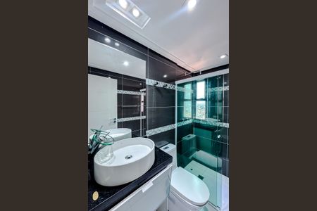 Apartamento à venda com 240m², 3 quartos e 3 vagasBanheiro da Suíte 2
