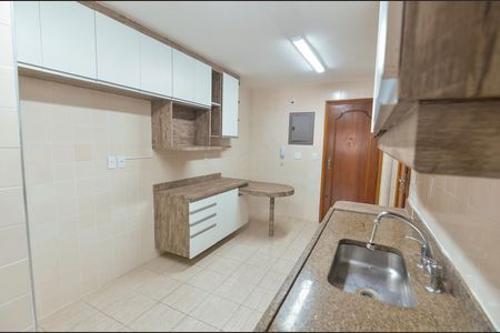 Apartamento à venda com 136m², 3 quartos e 2 vagasCozinha