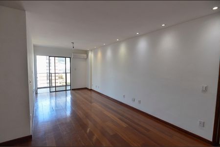 Apartamento à venda com 136m², 3 quartos e 2 vagasSala