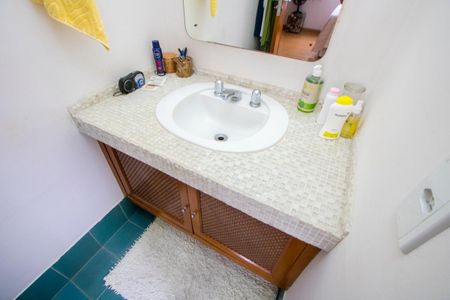 Apartamento à venda com 156m², 3 quartos e 2 vagasBanheiro do quarto 1