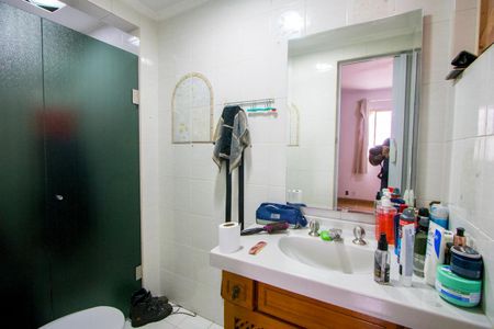 Apartamento à venda com 156m², 3 quartos e 2 vagasBanheiro do quarto 2