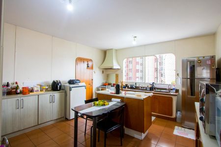 Apartamento à venda com 156m², 3 quartos e 2 vagasCozinha