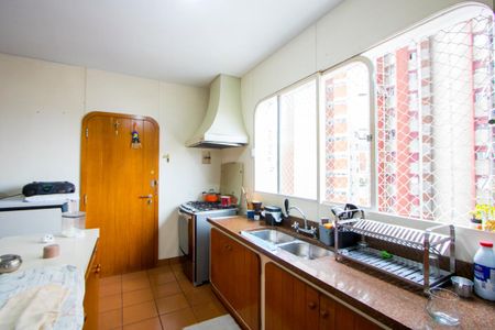 Apartamento à venda com 156m², 3 quartos e 2 vagasCozinha