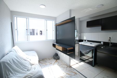 Sala de apartamento para alugar com 2 quartos, 52m² em Pavuna, Rio de Janeiro