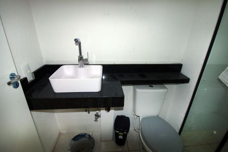 Apartamento para alugar com 52m², 2 quartos e sem vagaBanheiro