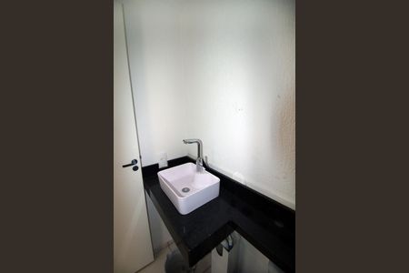 Apartamento para alugar com 52m², 2 quartos e sem vagaBanheiro