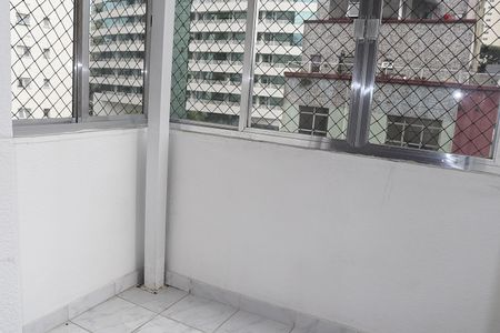 Apartamento à venda com 71m², 2 quartos e sem vagaVaranda