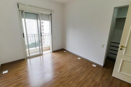 Apartamento à venda com 260m², 4 quartos e 4 vagasSuíte 2