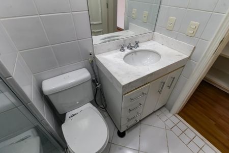 Apartamento à venda com 260m², 4 quartos e 4 vagasBanheiro da Suíte 2