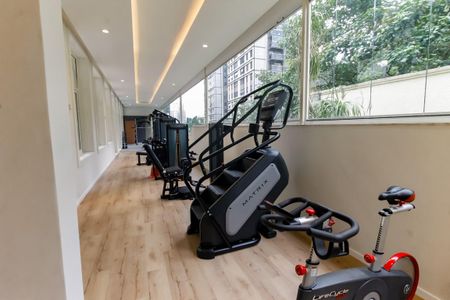 Apartamento à venda com 260m², 4 quartos e 4 vagasÁrea comum - Academia