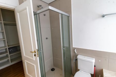 Apartamento à venda com 260m², 4 quartos e 4 vagasBanheiro da Suíte 3 - chuveiro