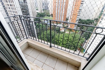 Apartamento à venda com 260m², 4 quartos e 4 vagasVaranda - Suíte 2