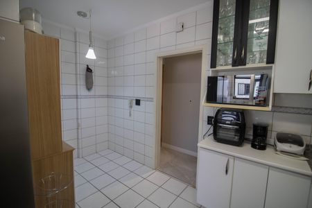 Apartamento à venda com 94m², 3 quartos e 3 vagasCOZINHA