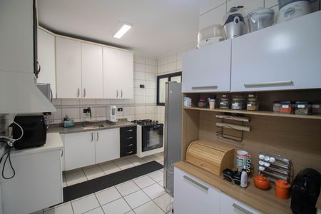 Apartamento à venda com 94m², 3 quartos e 3 vagasCOZINHA