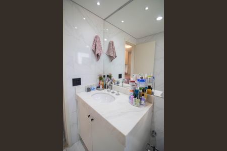 Apartamento à venda com 94m², 3 quartos e 3 vagasBANHEIRO DA SUÍTE